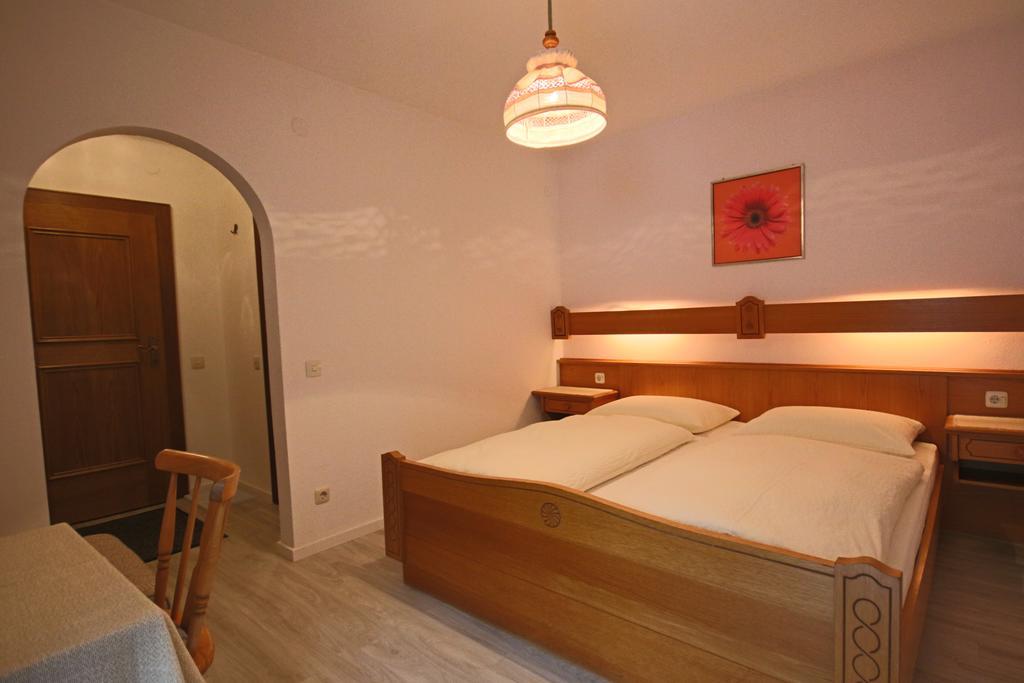 Pension Riedlsperger Saalbach Zimmer foto