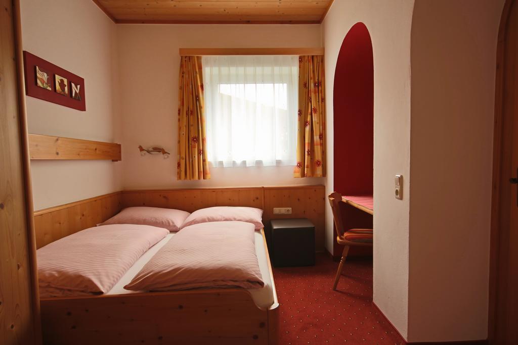 Pension Riedlsperger Saalbach Zimmer foto