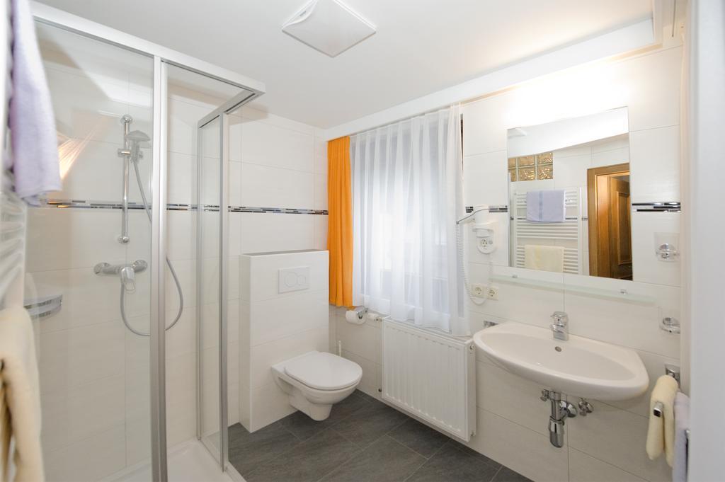 Pension Riedlsperger Saalbach Zimmer foto