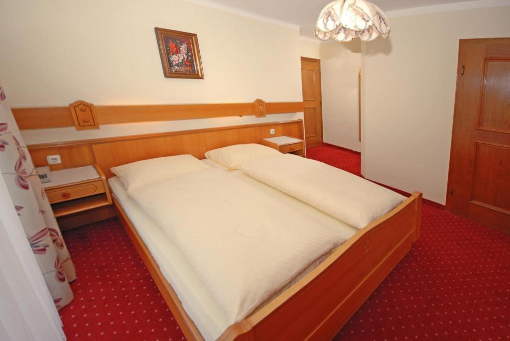 Pension Riedlsperger Saalbach Zimmer foto