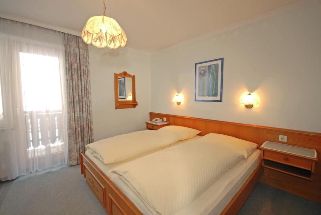 Pension Riedlsperger Saalbach Zimmer foto